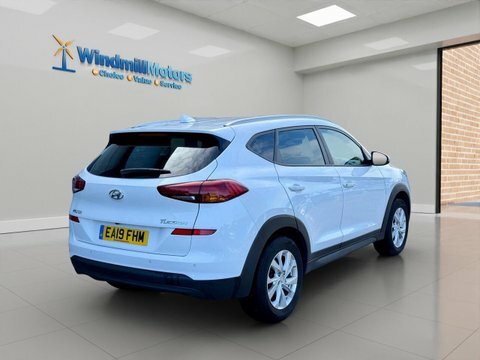 Hyundai Tucson 1.6 Gdi Se EA19FHM White #6