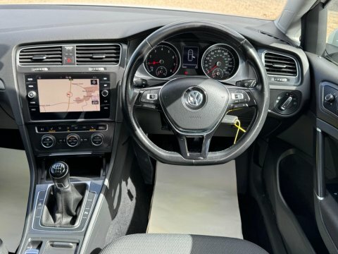 Volkswagen Golf 1.0 Tsi Match GL69USD White #2