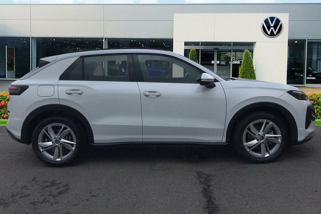 Volkswagen T-Roc New T-roc Life 1.5 Etsi 150 Ps 7-Speed Dsg White #4