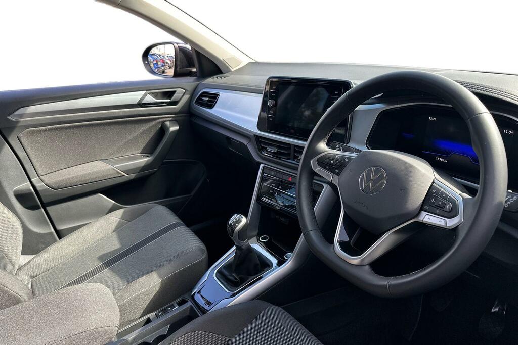 Volkswagen T-Roc 1.5 Tsi Match RF74BJY Black #6