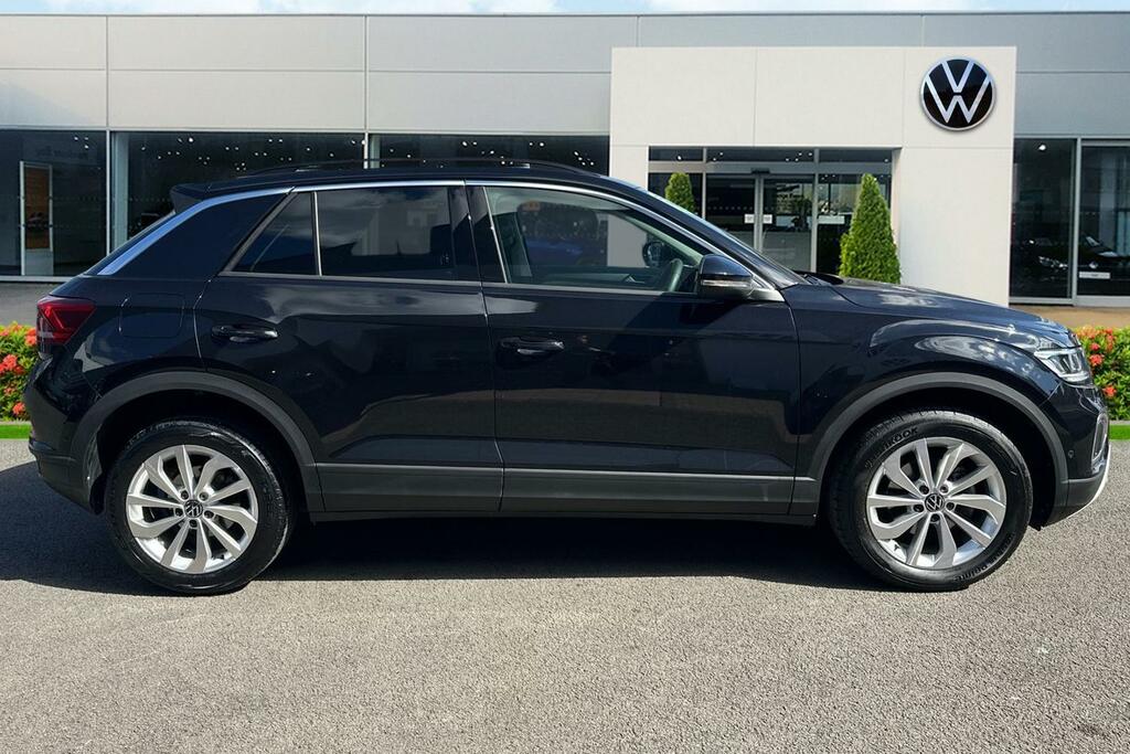 Volkswagen T-Roc 1.5 Tsi Match RF74BJY Black #4