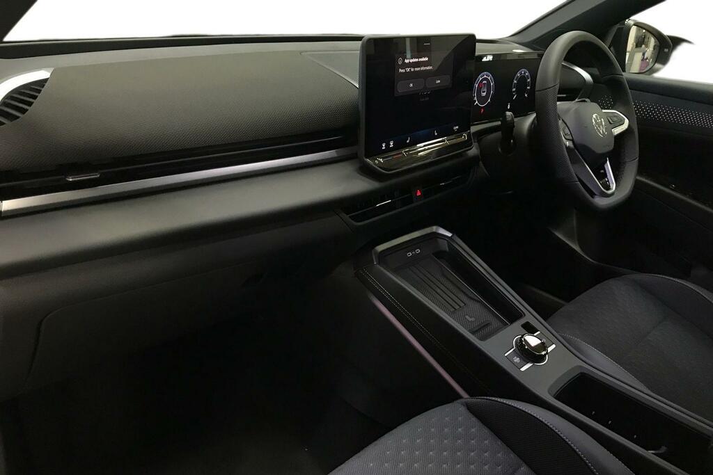 Volkswagen T-Roc New T-roc R-line 1.5 Etsi 150 Ps 7-Speed Dsg Black #2