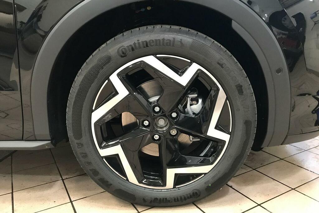 Volkswagen T-Roc New T-roc R-line 1.5 Etsi 150 Ps 7-Speed Dsg Black #5