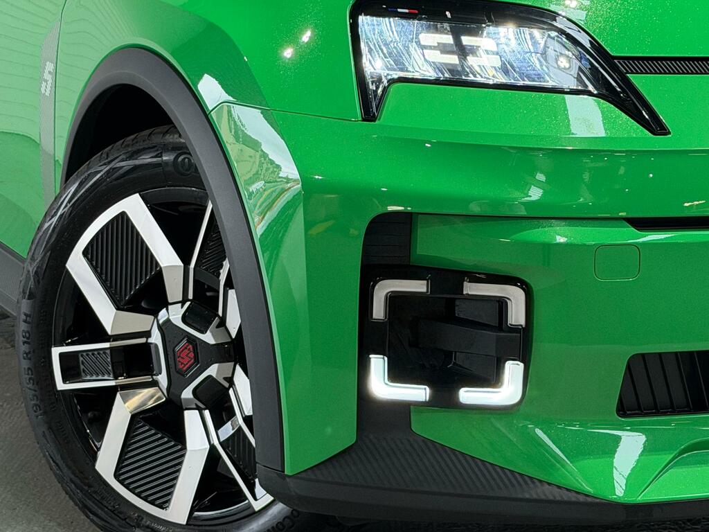 Renault 5 E-Tech Urban Range 40Kwh Techno Hatchback Au KE25CGO Green #2