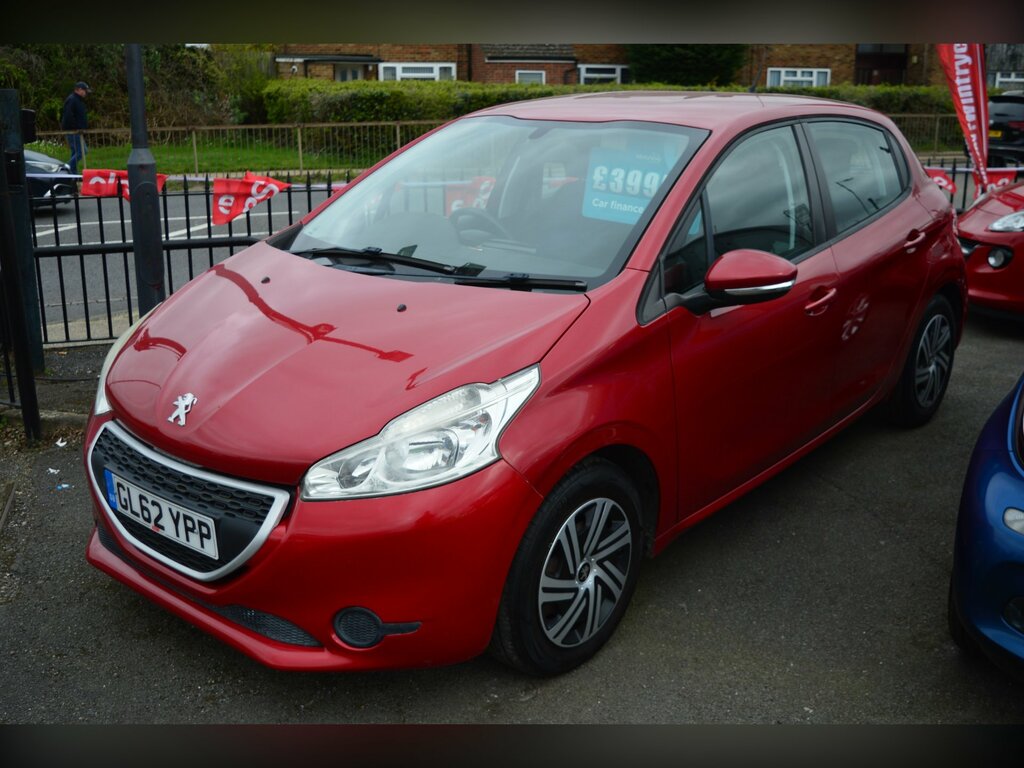 Peugeot 208 1.2 Vti Access Hatchback Euro 5 GL62YPP Red #4