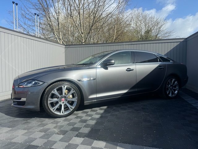Jaguar XJ 3.0D V6 Portfolio Saloon Euro 6 S Grey #4