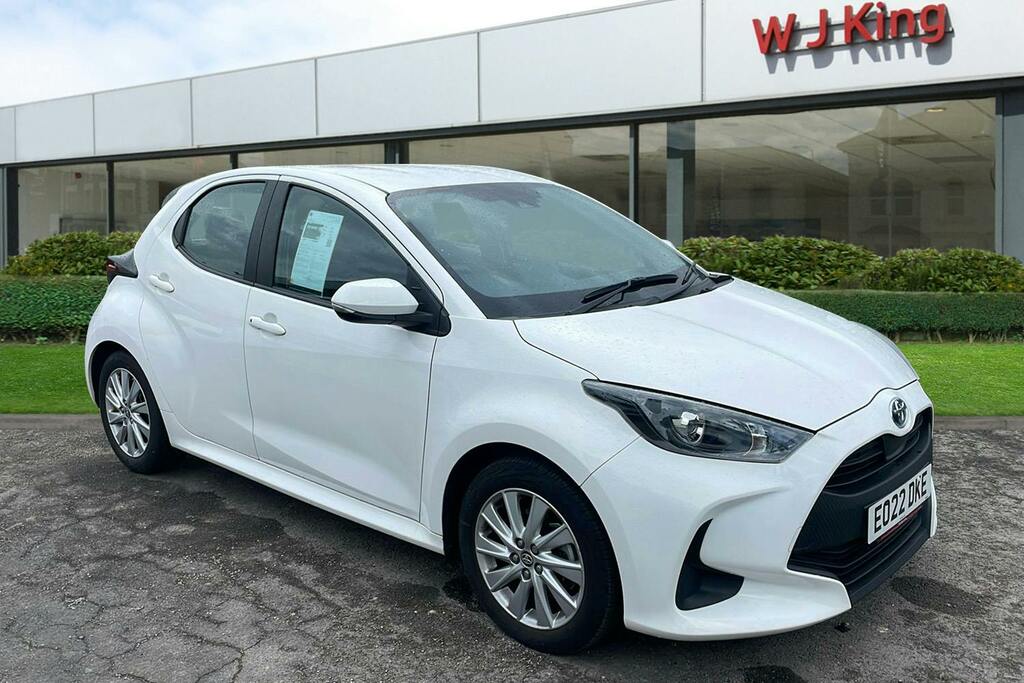Toyota Yaris 1.5 Vvt H Icon Hatchback Hybrid E Cvt White
