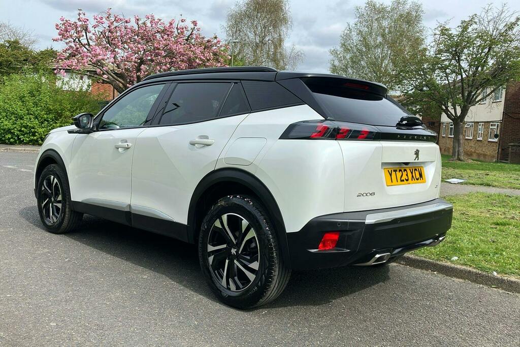 Peugeot 2008 1.2 Puretech Gt Suv Eat YT23XCM White #2