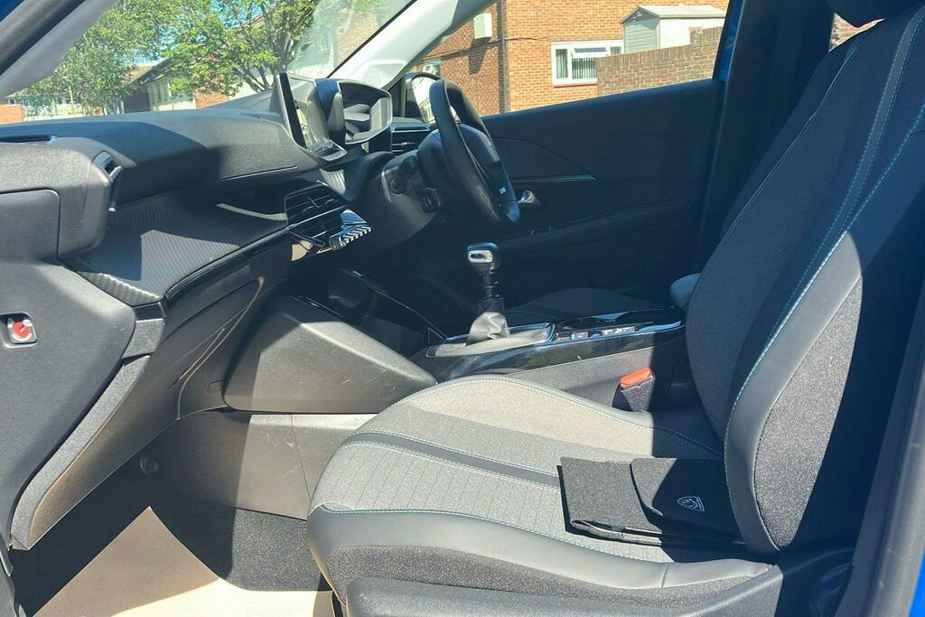 Peugeot 208 1.2 Puretech Allure Premium Hatchback M LV22KWD Blue #3