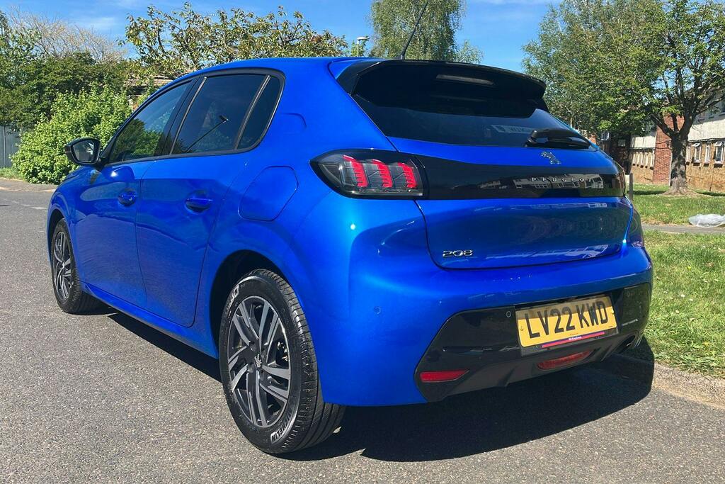 Peugeot 208 1.2 Puretech Allure Premium Hatchback M LV22KWD Blue #2