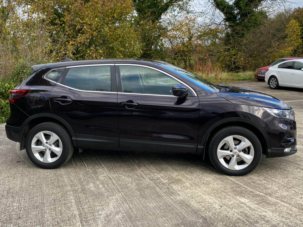 Nissan Qashqai 1.5 Dci 115 Acenta Premium RY68FJO Black #2