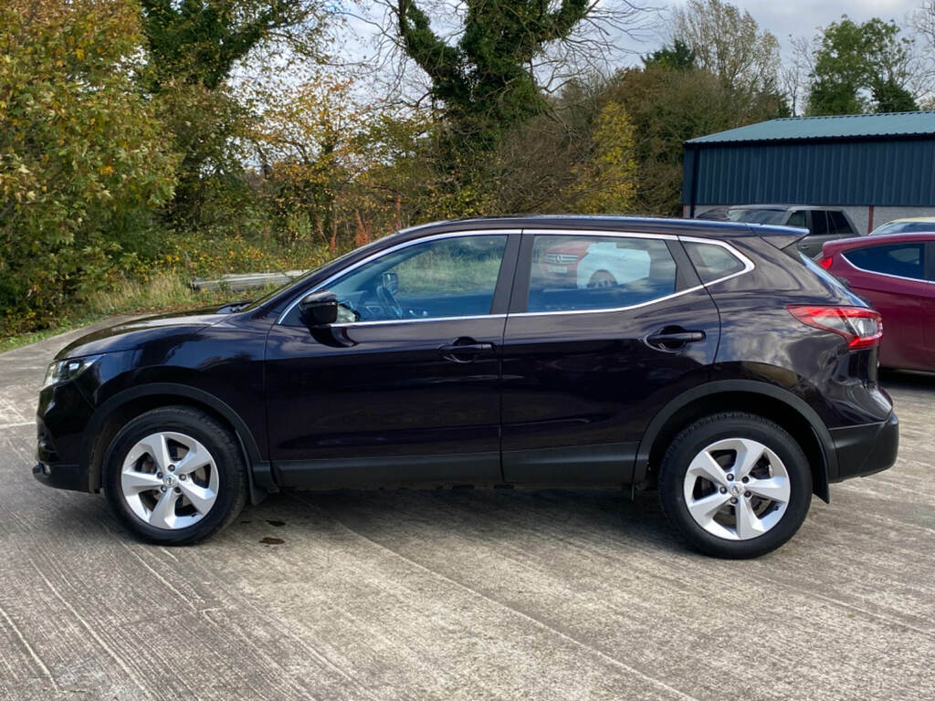 Nissan Qashqai 1.5 Dci 115 Acenta Premium RY68FJO Black #4