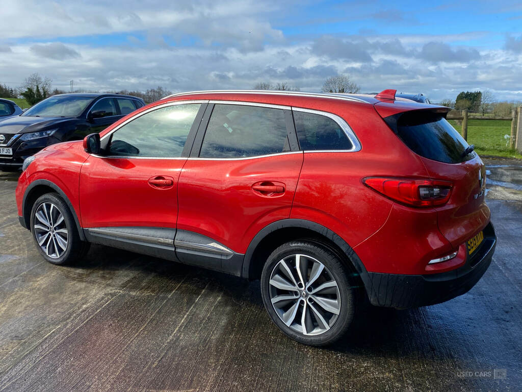 Renault Kadjar 1.5 Blue Dci Iconic SE19RYY Red #5
