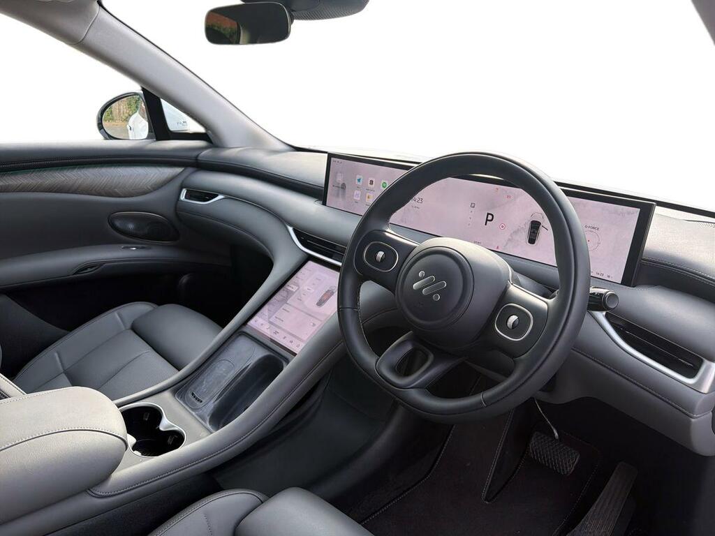 MG IM6 100Kwh Launch Edition 4Wd LF75KCN White #6