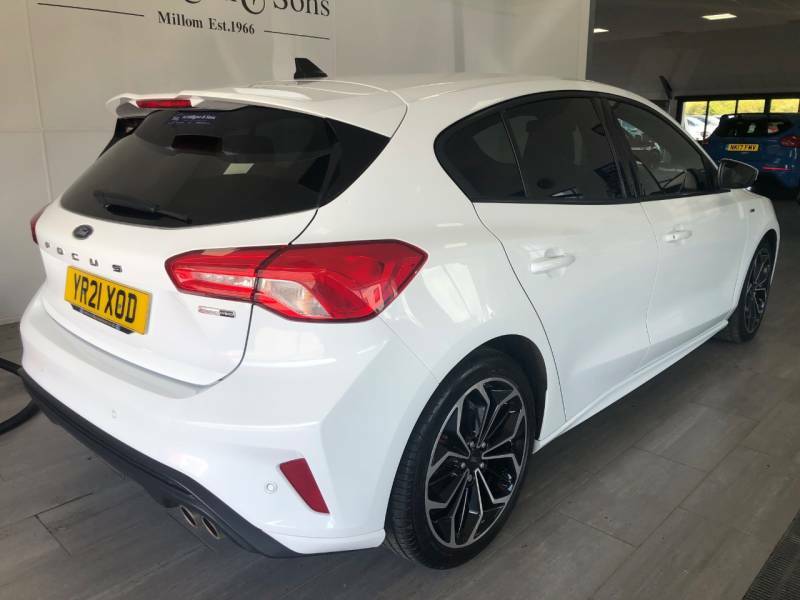 Ford Focus 1.0 Ecoboost Hybrid Mhev 125 St-line X Edition YR21XOD White #3
