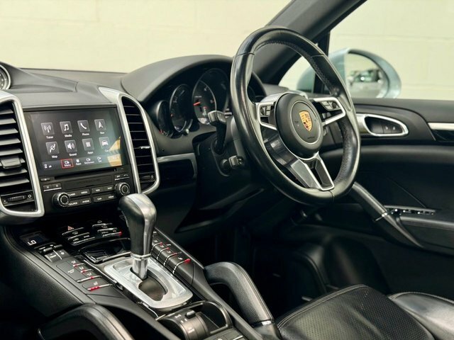 Porsche Cayenne 3.0 Td V6 Platinum Edition Suv Tiptroni SC17RUU Silver #3