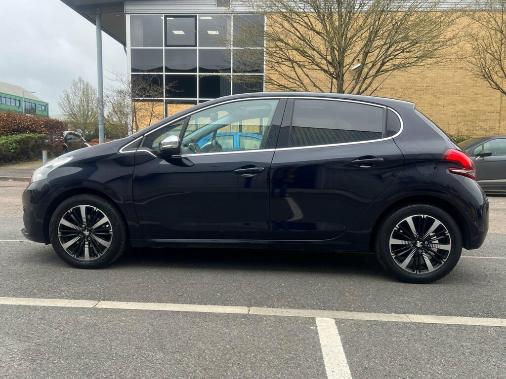 Peugeot 208 1.2 Puretech Allure Premium Euro 6 KY66BVS Blue #5