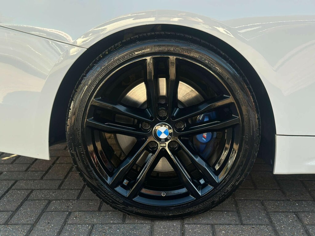 BMW 4 Series 2.0 M Sport GU68RVT #4
