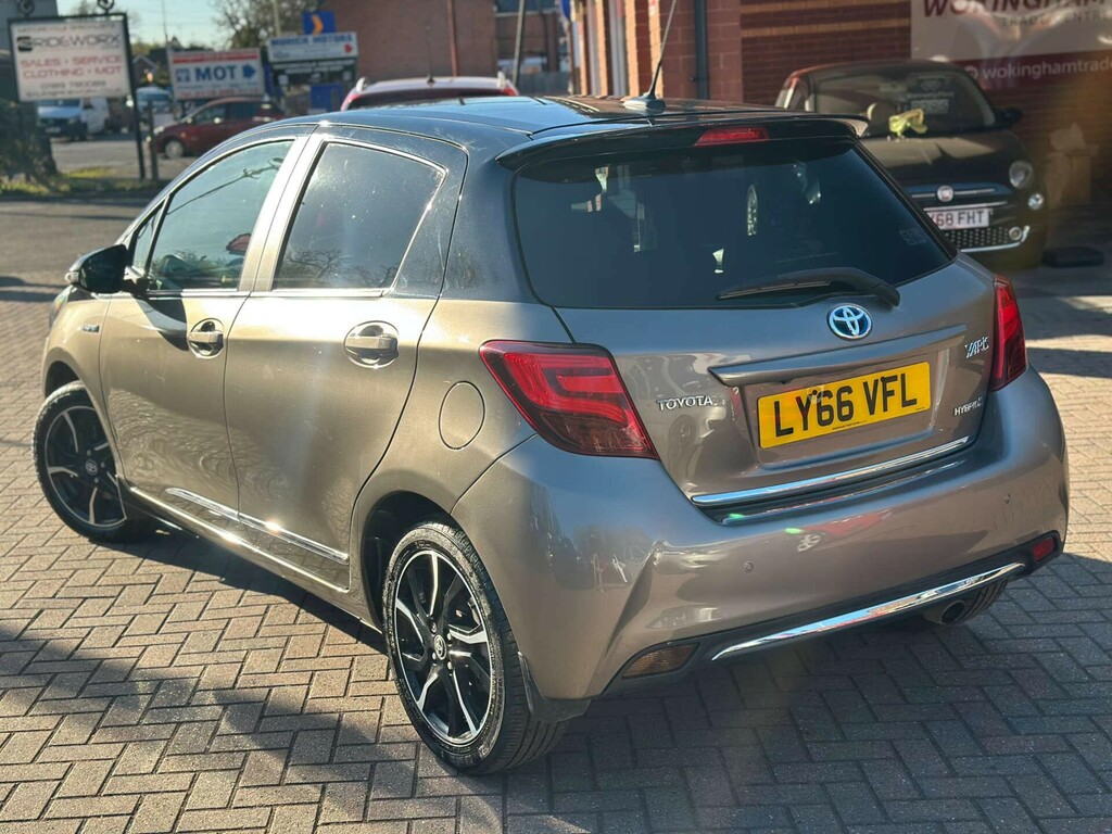 Toyota Yaris 1.5 Design Hybrid Vvt-i Cvt LY66VFL #3