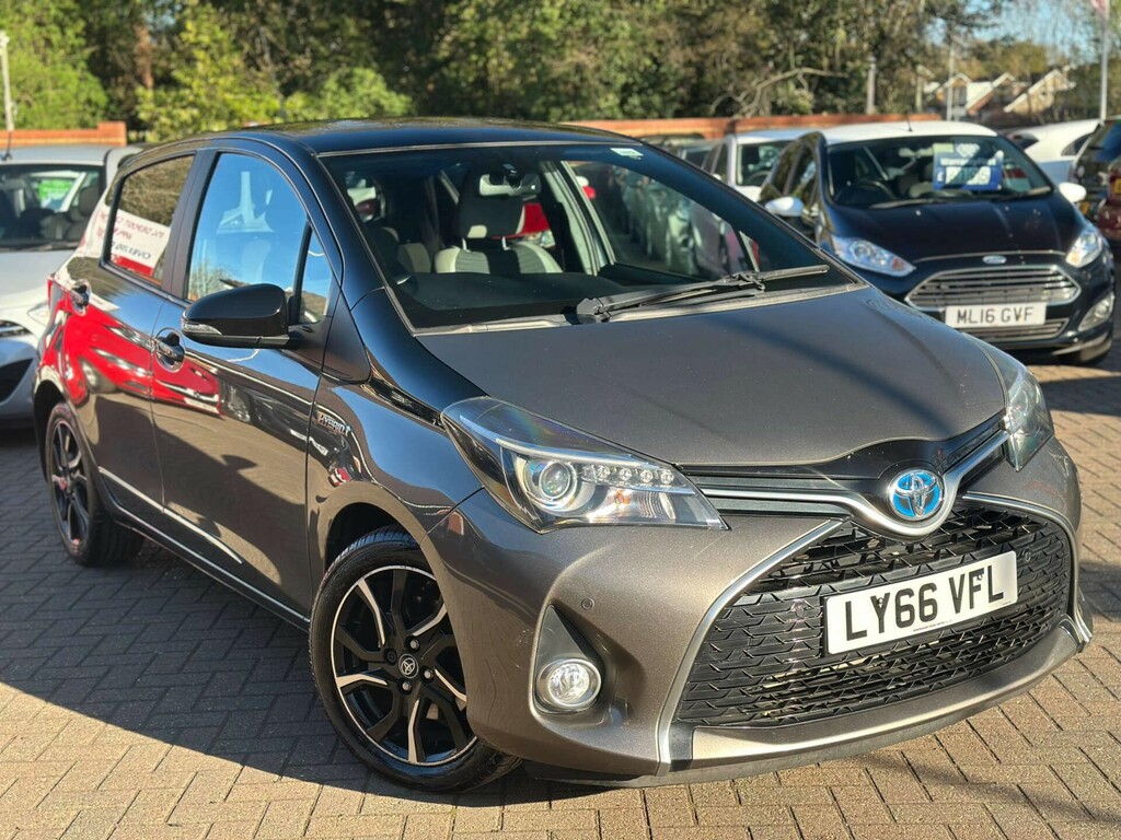 Toyota Yaris 1.5 Design Hybrid Vvt-i Cvt