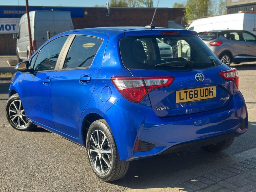 Toyota Yaris 1.5 Icon Tech Vvt-i Hev Cvt LT68UDH Blue #3