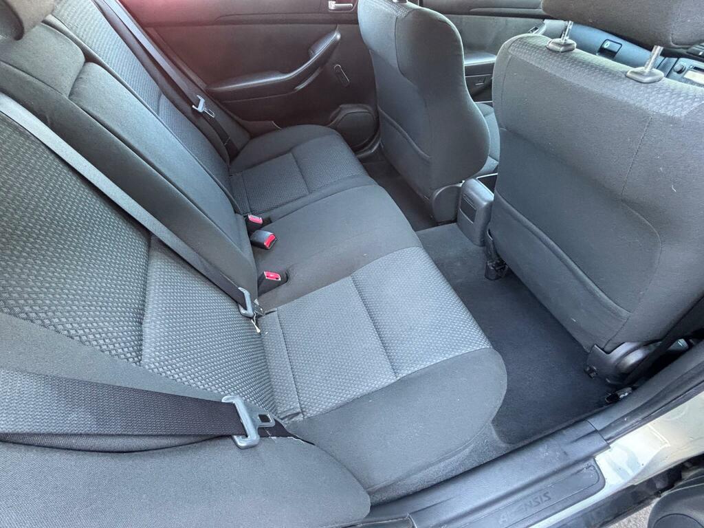 Toyota Avensis  Silver #8