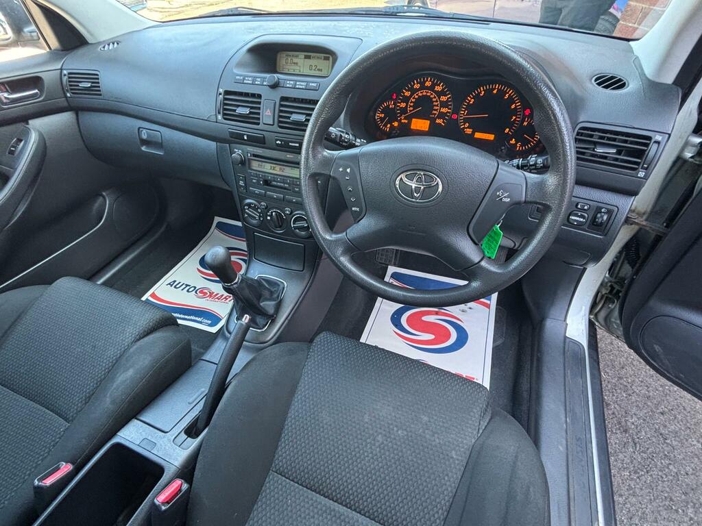 Toyota Avensis  Silver #10
