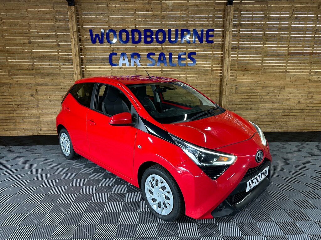 Toyota Aygo 1.0 Vvt-i X-play Tss Red
