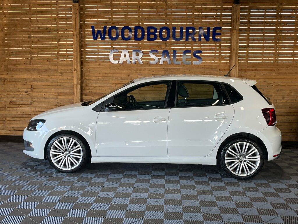 Volkswagen Polo 1.4 Tsi Bluemotion Tech Act Bluegt Hatchback P White #4