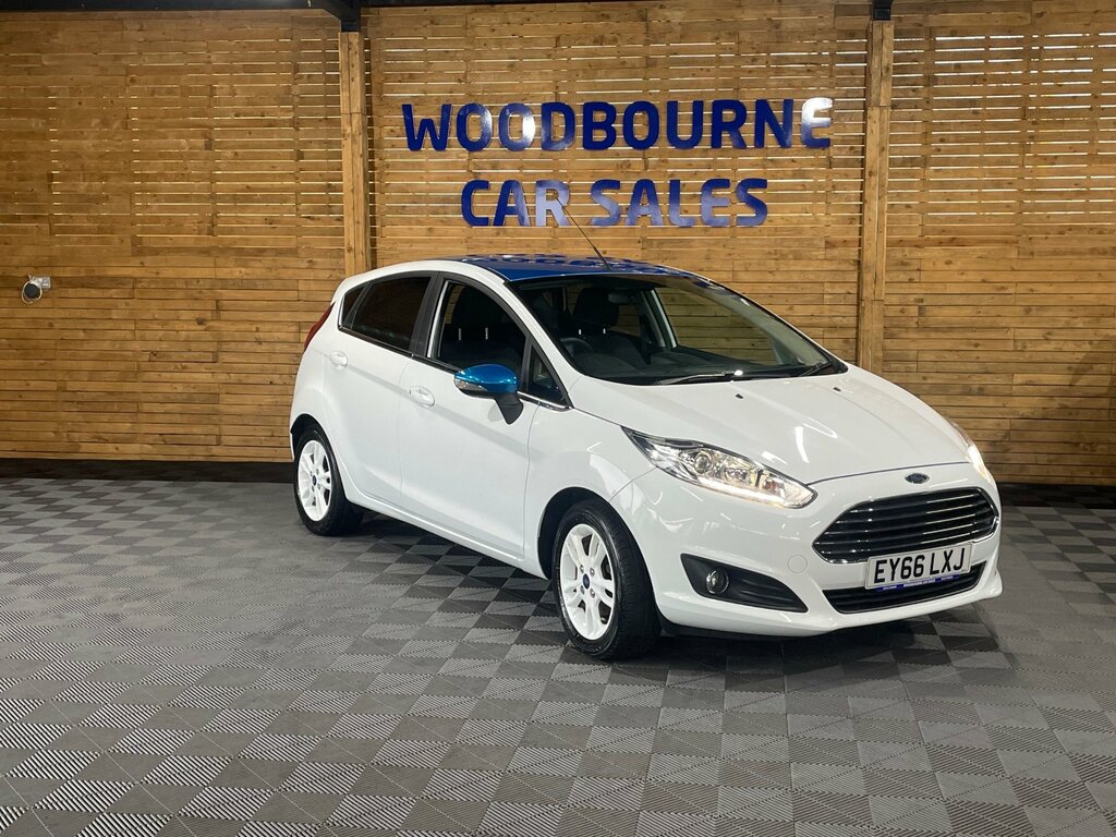 Ford Fiesta 1.0T Ecoboost Zetec White Edition Hatchback Pe White