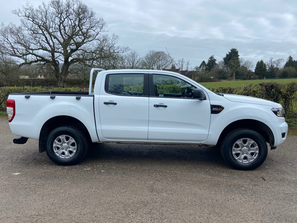 Ford Ranger 2.2 Tdci XL Pickup Double Cab 4W White #3