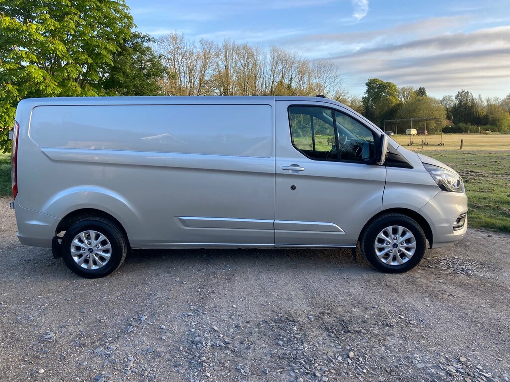 Ford Transit Custom 2.0 300 Ecoblue Limited Panel Van Manua Silver