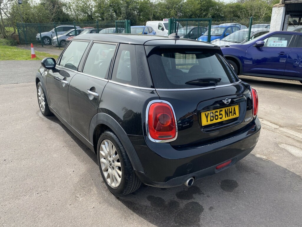Mini Hatch 1.5 5-Door Hatch Cooper D 20 Road Tax H YB65NHA Black #6