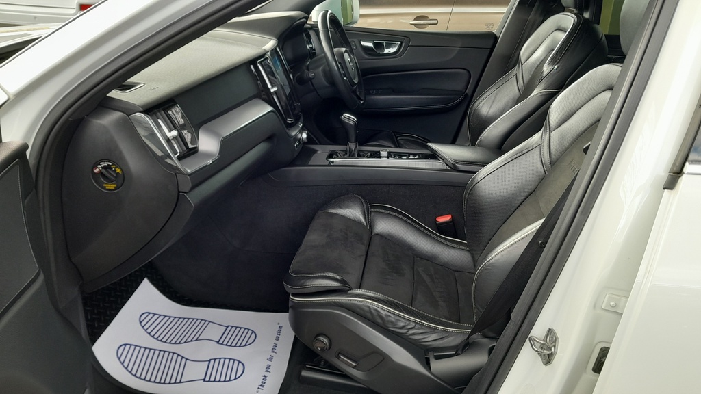 Volvo XC60 Vehicle Details Price - 16995 Make Volvo Model YP18DTY White #3