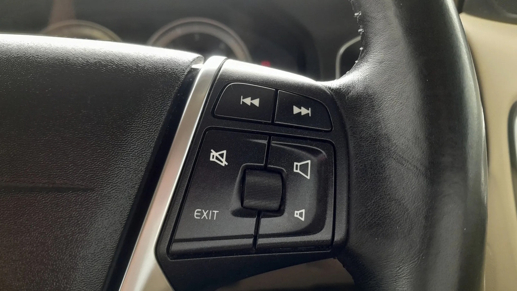 Volvo V60 Vehicle Details Price - 7995 Make Volvo Model V Grey #3
