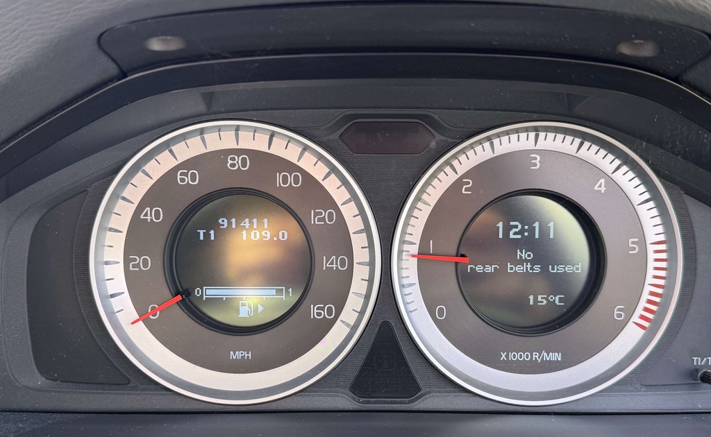Volvo V60 Vehicle Details Price - 7995 Make Volvo Model V Grey #2