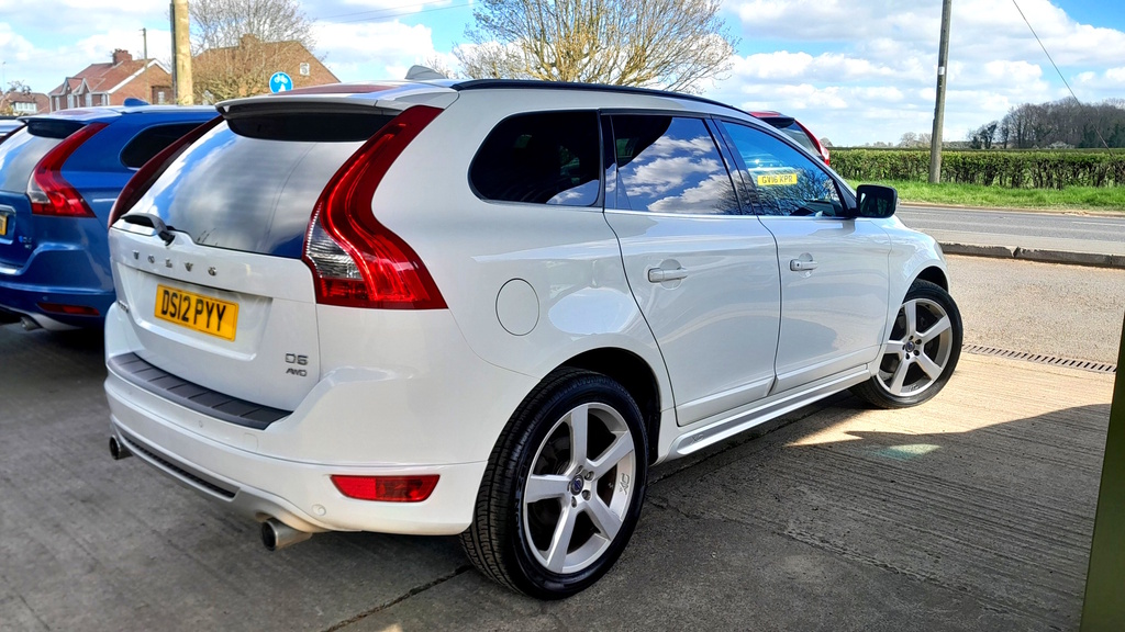 Volvo XC60 Vehicle Details Price - 8995 Make Volvo Model X DS12PYY White #2
