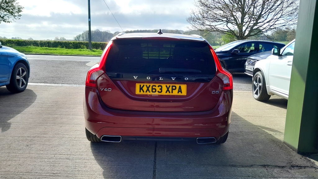 Volvo V60 Vehicle Details Price - 6995 Make Volvo Model V Red #4