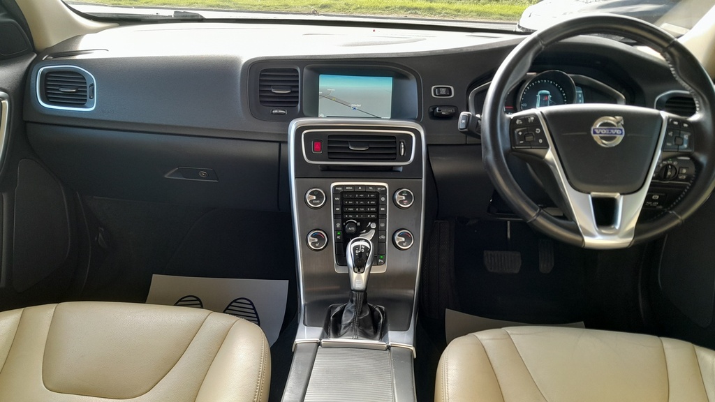 Volvo V60 Vehicle Details Price - 6995 Make Volvo Model V Red #6