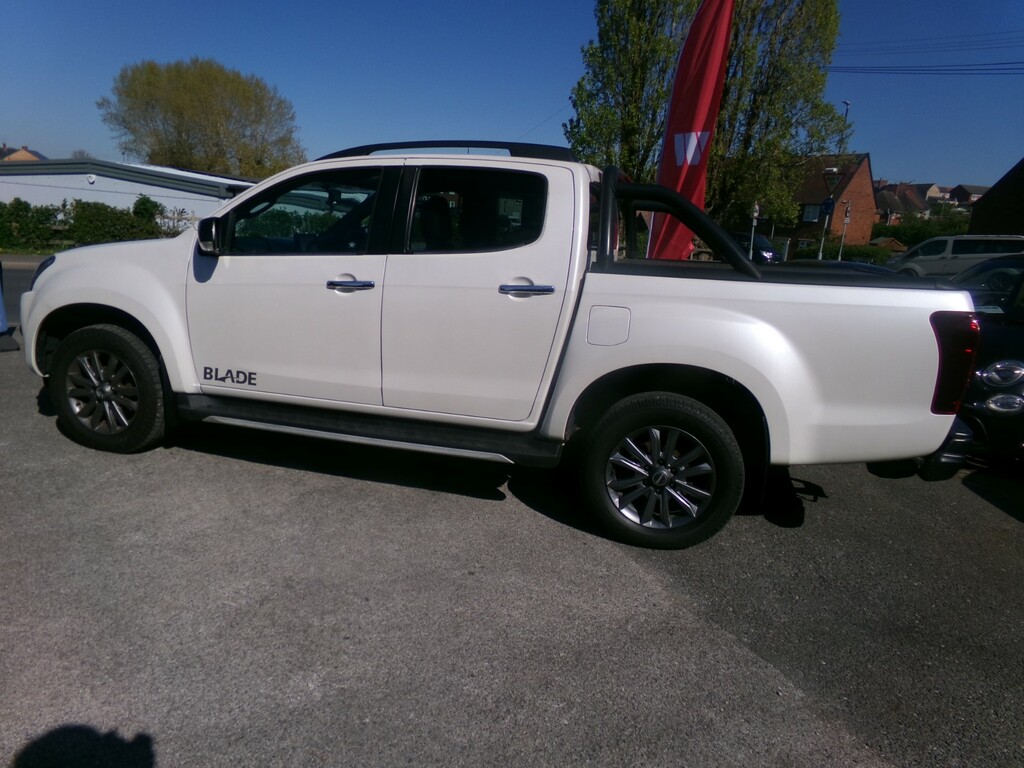 Isuzu D-Max 1.9 Td Blade Pickup Double Cab 4Wd White #5
