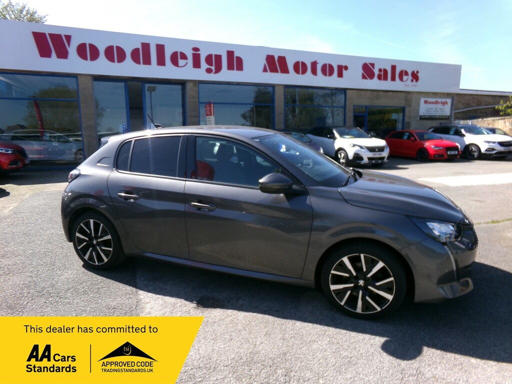 Peugeot 208 1.2 Puretech Allure Hatchback Eu 