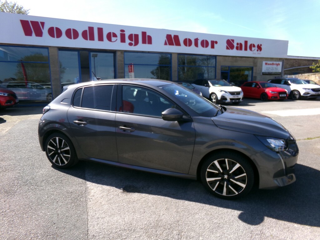 Peugeot 208 1.2 Puretech Allure Hatchback Eu LB20DTY  #2
