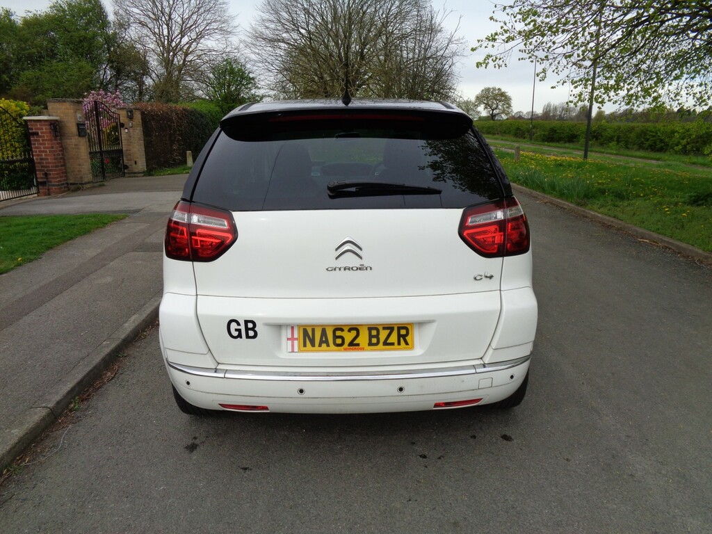Citroen C4 Picasso 1.6 Hdi Platinum White #2