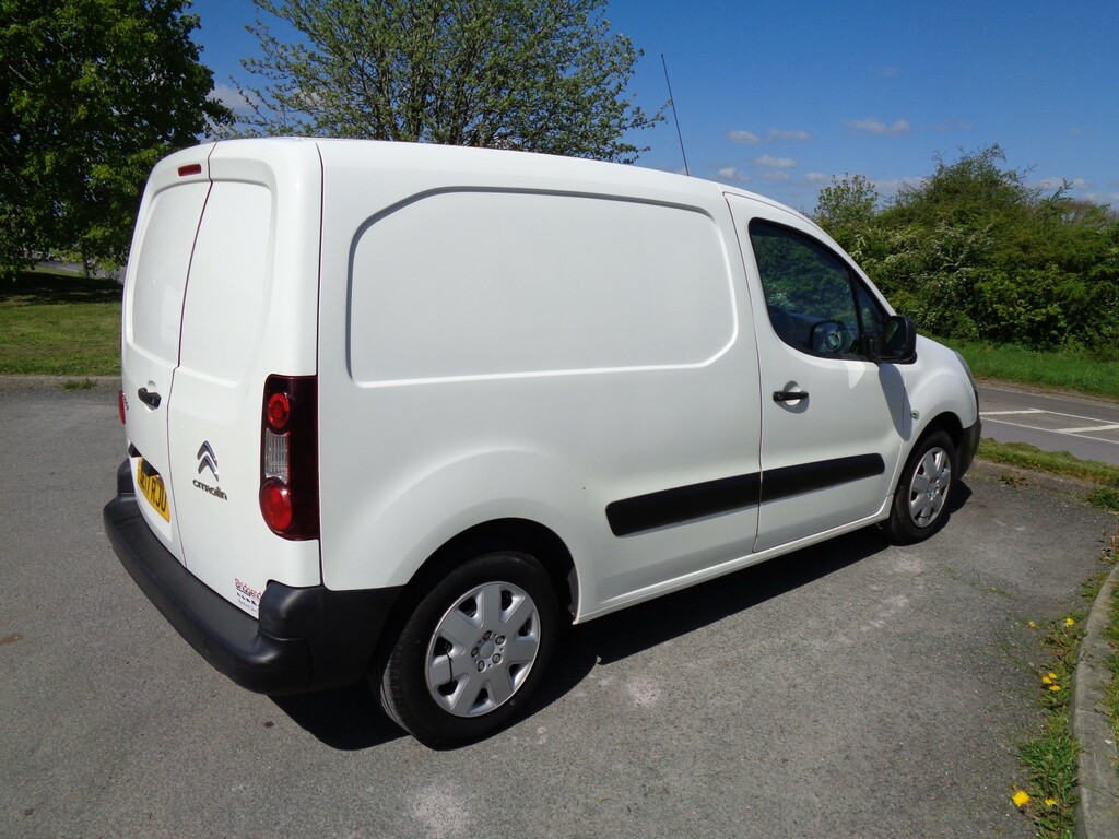 Citroen Berlingo 1.6 Bluehdi 625 LX SE17RJU White #2