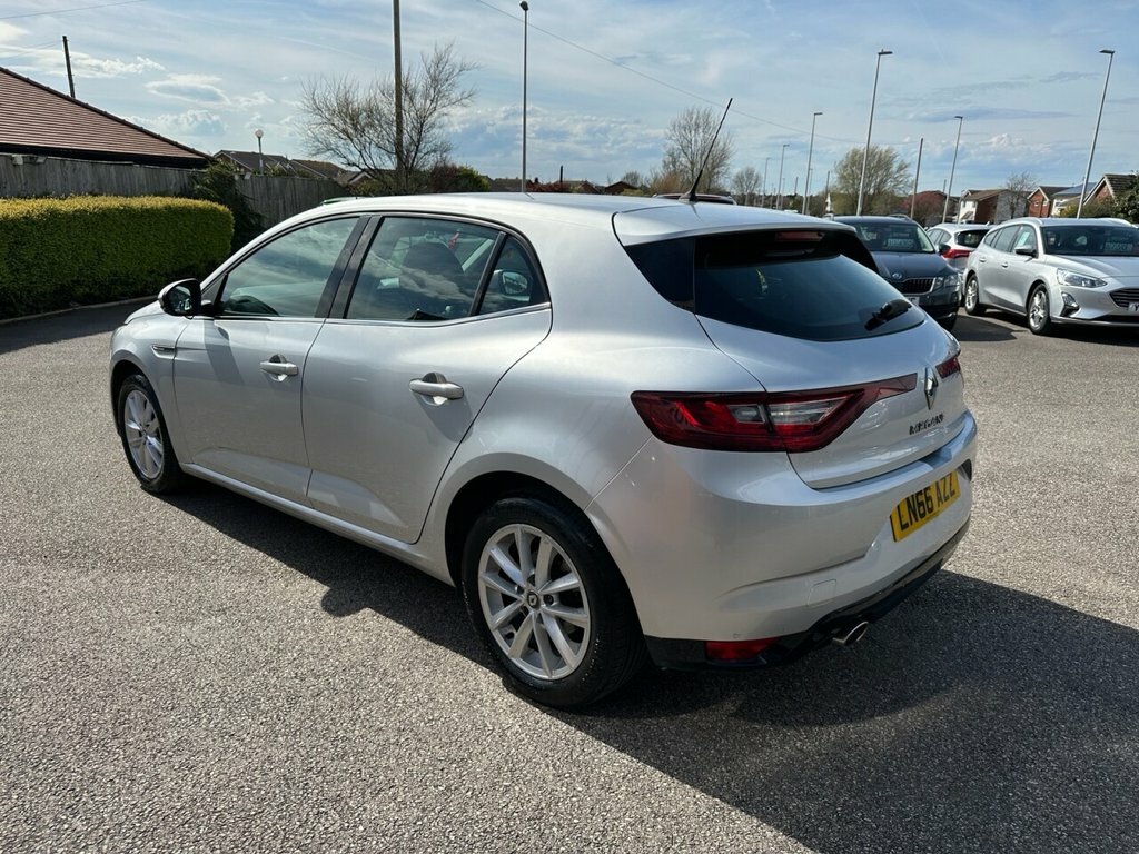 Renault Megane 2016 1.5 Dci Dynamique Nav Hatchback Ma LN66AZZ Silver #4