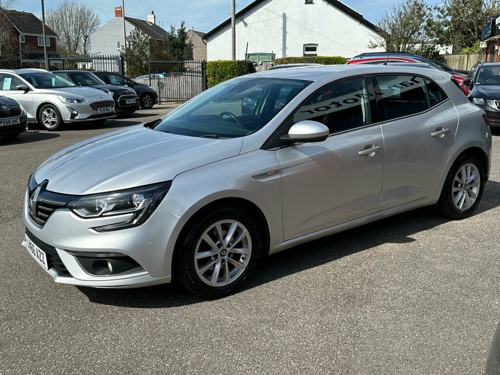 Renault Megane 2016 1.5 Dci Dynamique Nav Hatchback Ma LN66AZZ Silver #2