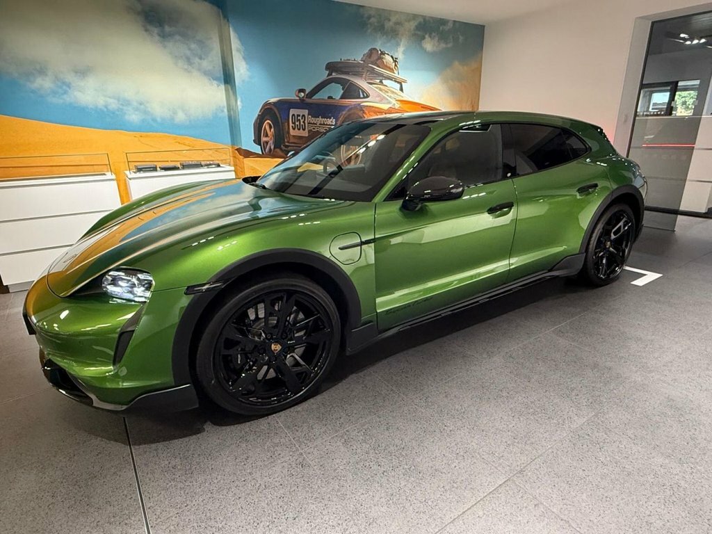 Porsche Taycan 2023 Performance Plus 93.4Kwh Turbo Cross Turismo Green