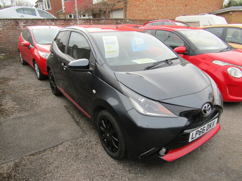 Toyota Aygo 1.0 Vvt-i X-pression One Lady Owner From New Only Grey