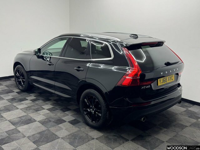 Volvo XC60 2018 2.0 T5 Momentum Suv Awd Euro YJ68XYC Black #2