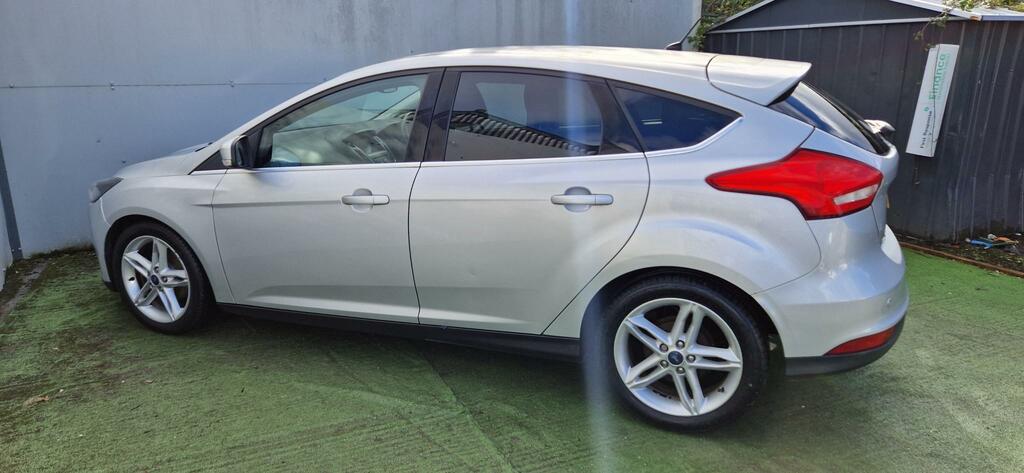 Ford Focus Titanium Silver #4